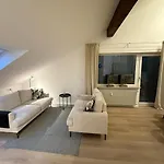 Skywalk Loft *