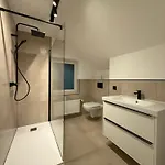 Skywalk Loft 아파트 *